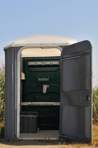 Best Porta potty delivery and setup  in Centereach, NY